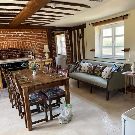 A Newly Renovated, Cosy Escape In The Beautiful Shepherd'S Cottage Dereham Esterno foto