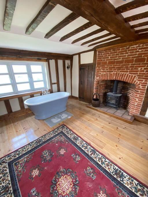 A Newly Renovated, Cosy Escape In The Beautiful Shepherd'S Cottage Dereham Esterno foto